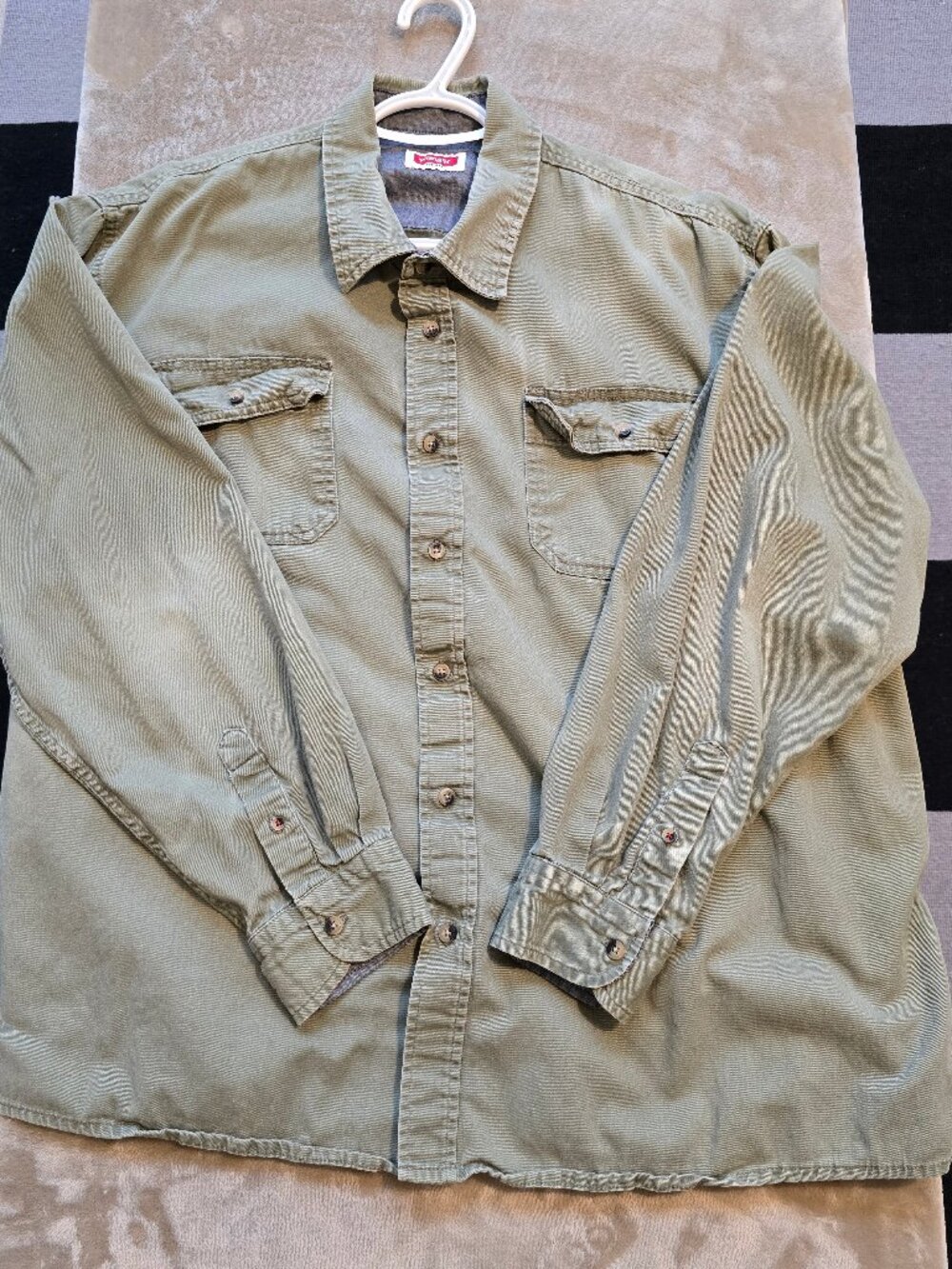 Wrangler Men's Olive Green Long Sleeve Work Shirt - Size 2XL (Extra Extra Large)